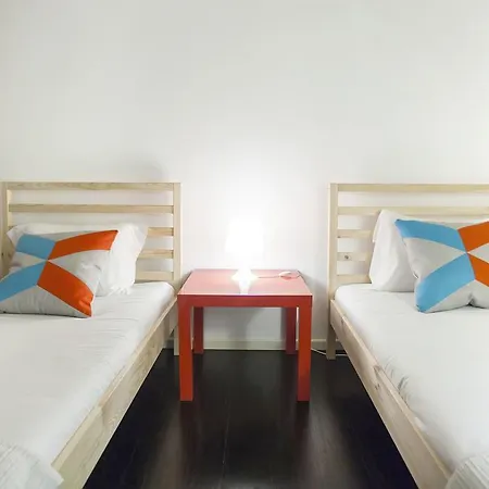 Lovelystay - Castle Hill Apartman *