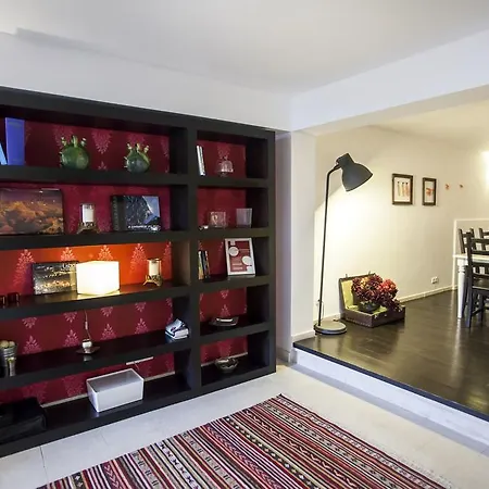 Lovelystay - Castle Hill Apartman *