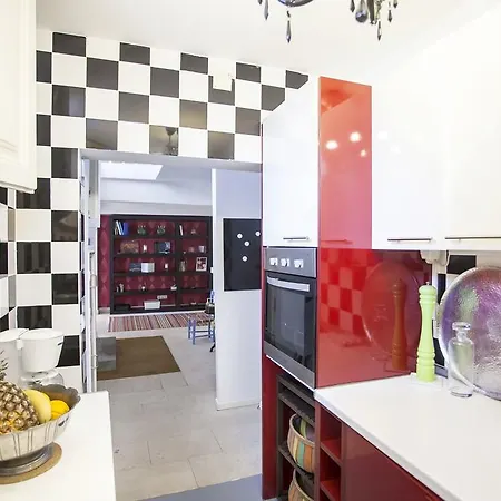 Lovelystay - Castle Hill Lisbon